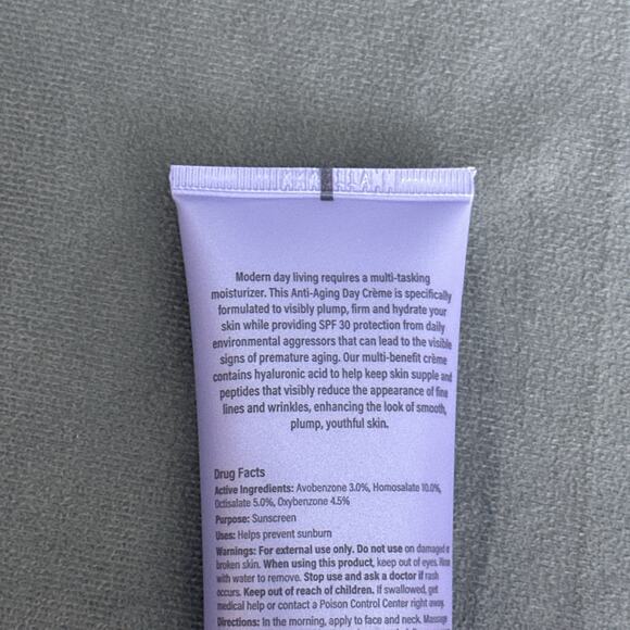 New Cindy Crawford Meaningful Beauty Anti-Aging Day Creme SPF 30 1.7 Fl Oz 10/26 - Picture 5 of 5